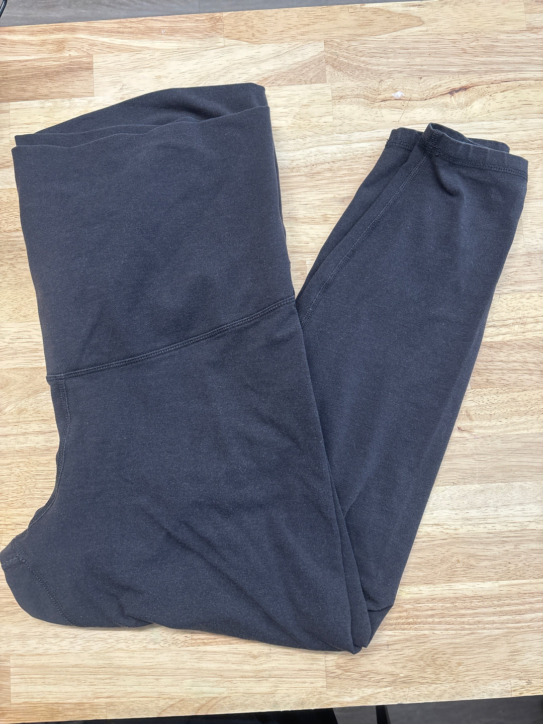 Old Navy XL Go-Dry High Rise Maternity Leggings (Charcoal)