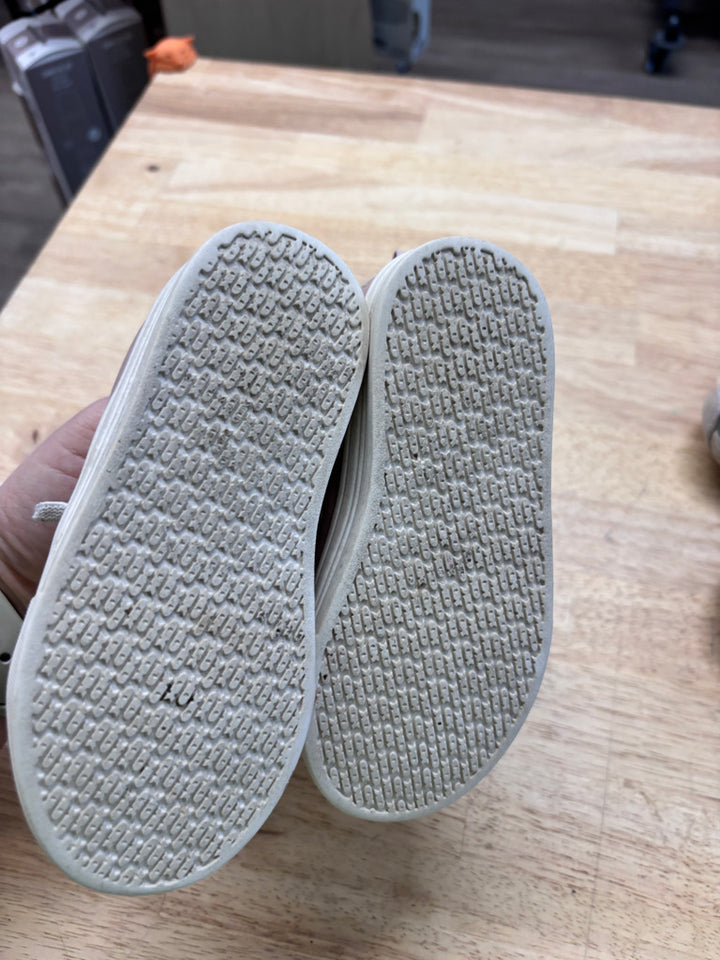 OshKosh Size 7M Light Pink Elastic Lace Shoes