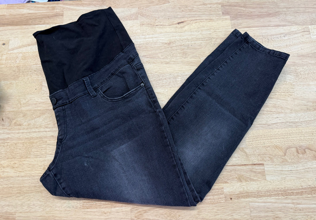 Paisley Sky Maternity Jeans – L | Black Distressed Belly Panel