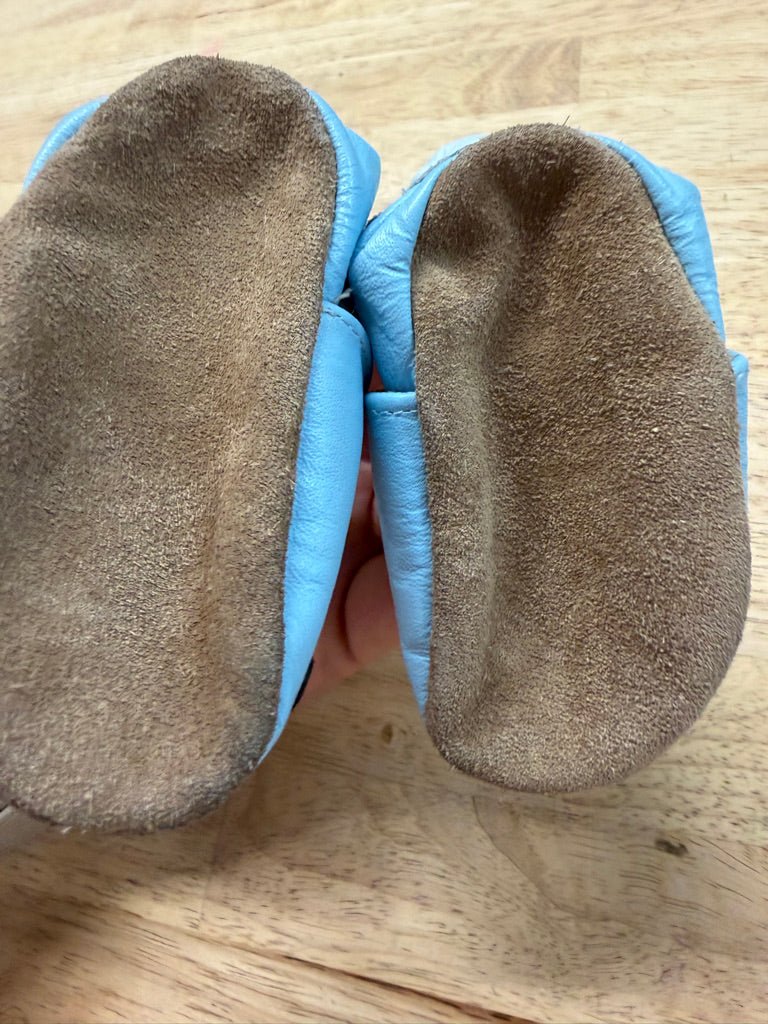 Robeez Moccasin – 0-6 Months | Blue - Nest and Sprout-Consignment