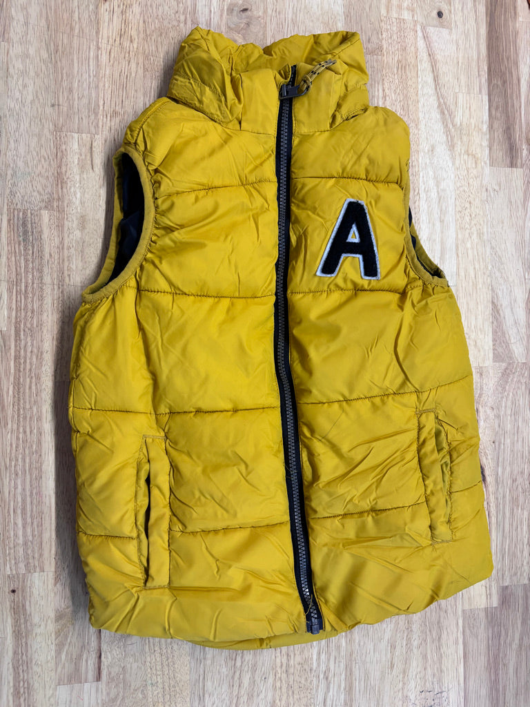 H&M Insulated Yellow Vest – 8–10Y