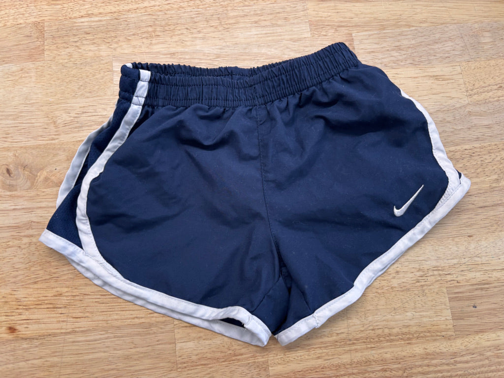 Nike Dri-Fit Shorts – Size 6