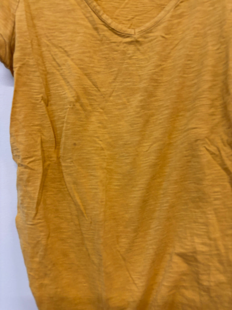 Motherhood Maternity Tee – Size M Yellow play