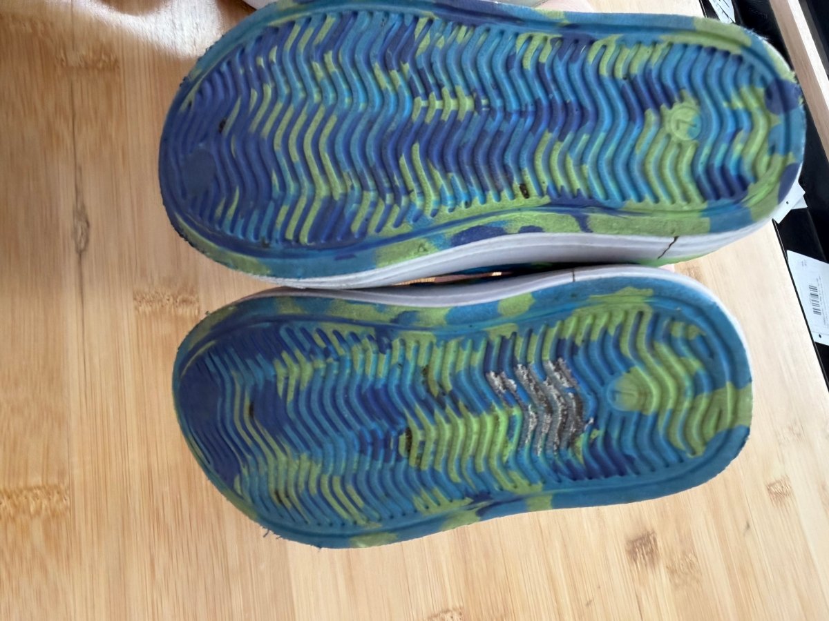 Skechers Slip-On Shoe – 7 | Blue Green Print | Croc Style - Nest and Sprout-Consignment
