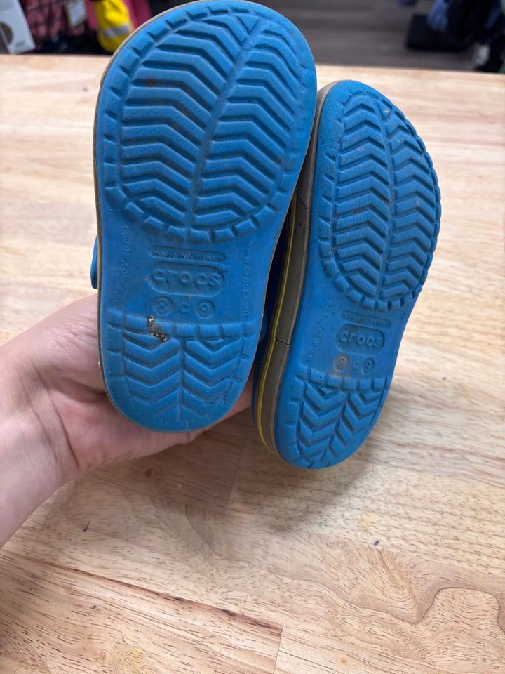 Crocs Classic Clogs – Size 8/9