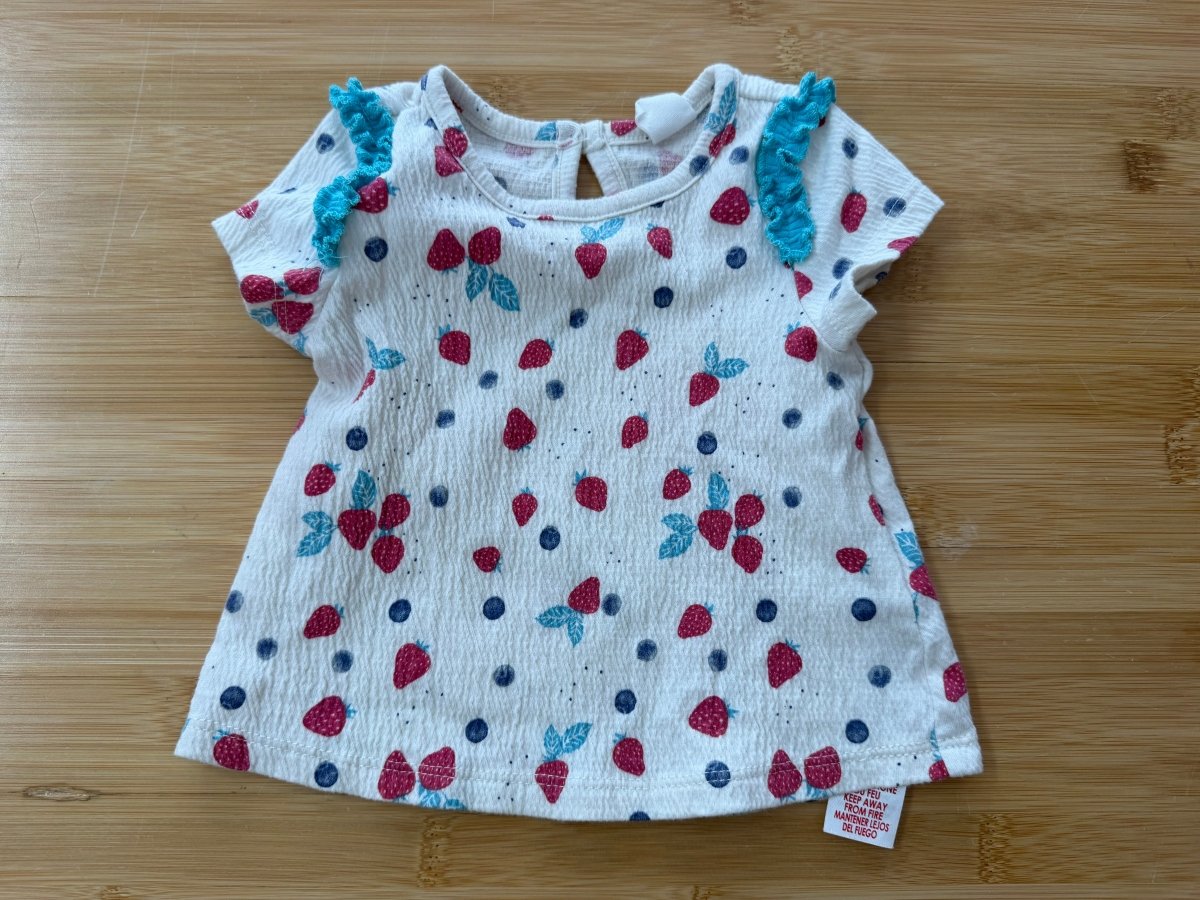 PL Baby Shirt – 6 Months | White | Strawberries and Blueberries Print - Nest and Sprout-Consignment