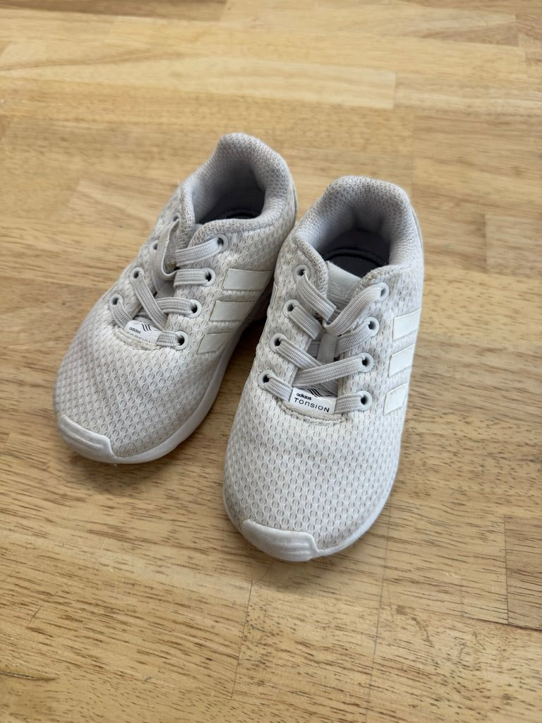 Adidas Sneaker – 6 | White Elastic Laces - Nest and Sprout - Consignment