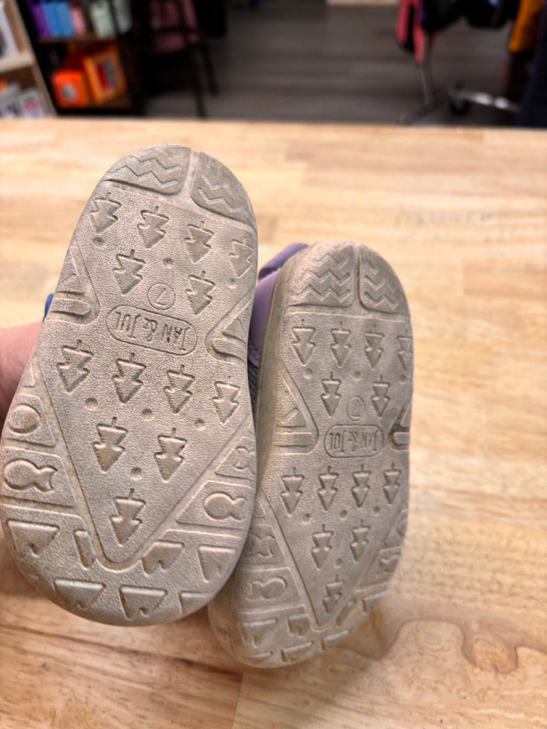 Jan & Jul Purple Daisy Mini Flyers – 7