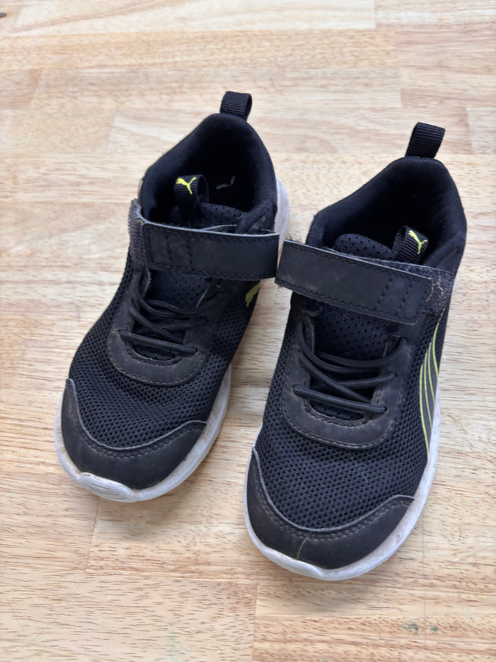 Puma Runners – Size 10 Grey/Black