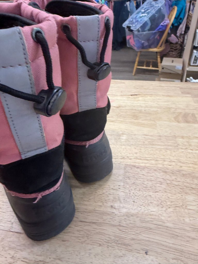 Stonz Dusty Rose Winter Boot – 13T | Minimal Wear - Nest and Sprout-Consignment