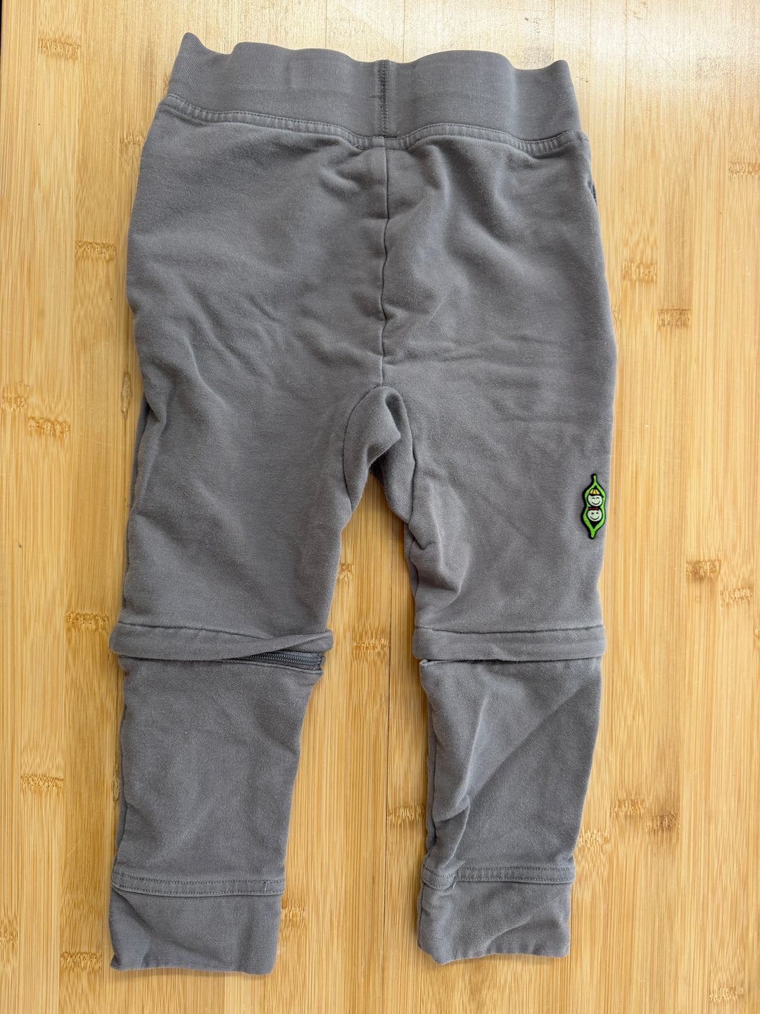 Peekaboo Beans Charcoal Zip-Off Pants – 2 | Play