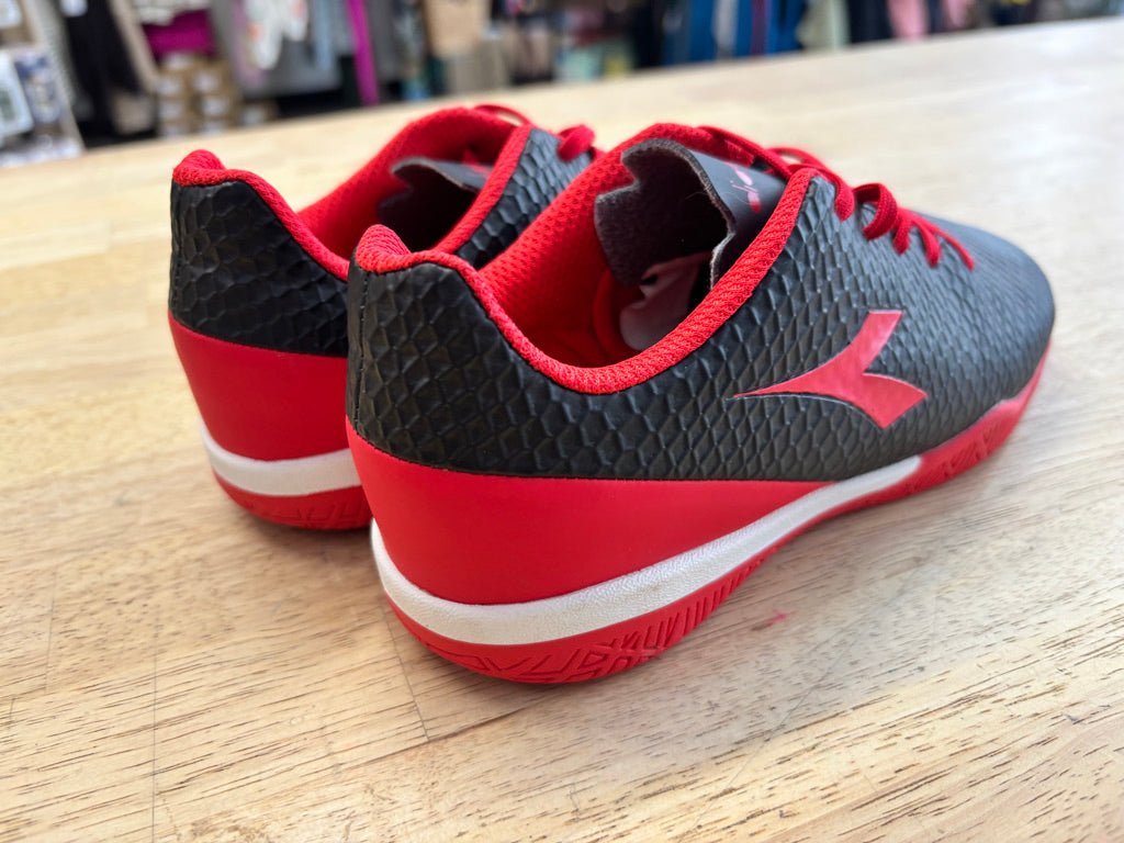 Diadora Black Red Sport Shoes | Size Youth 2 - Nest and Sprout - Consignment