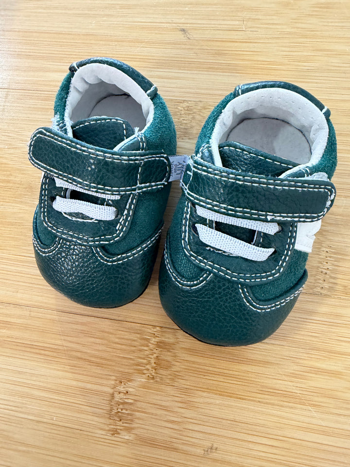 Jack & Lily Green Canvas Shoe – 0–6M | Excellent