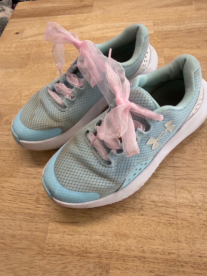 Under Armour Shoes – 3.5 | Blue | Ribbon Lace Added