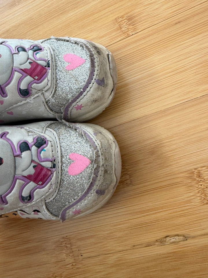 Gabby's Dollhouse Light-Up Sneakers – 6 | Silver | Play - Nest and Sprout-Consignment