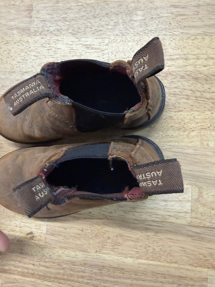 Blundstone Boots – 6 - Nest and Sprout-Consignment