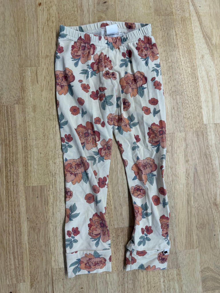 Little & Lively Leggings – 3T | Floral on Cream - Nest and Sprout - Consignment
