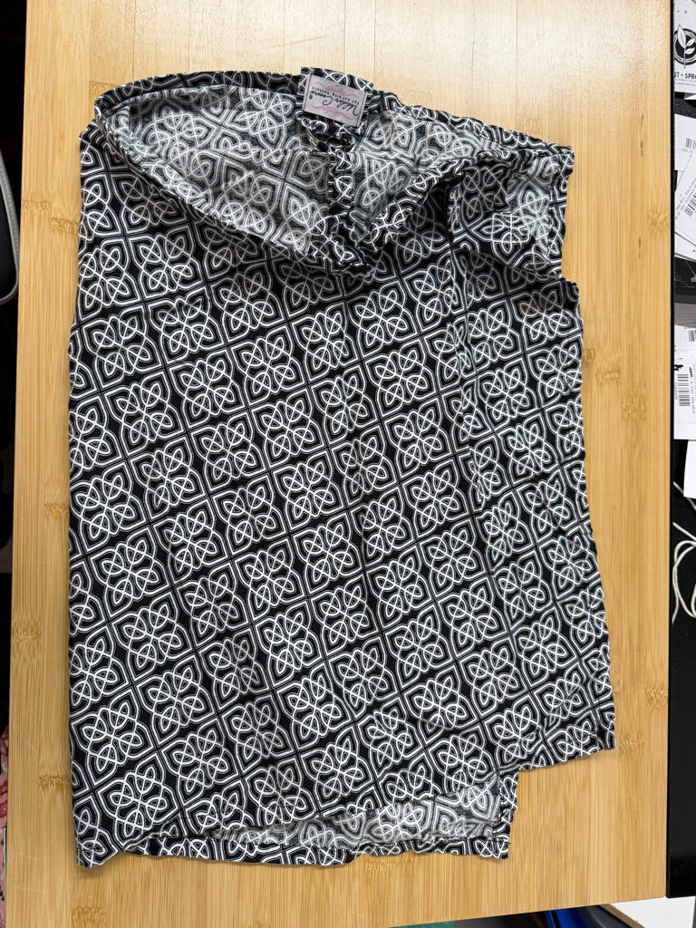 Udder Cover Nursing Cover – One Size | Black & White Geometric | Play