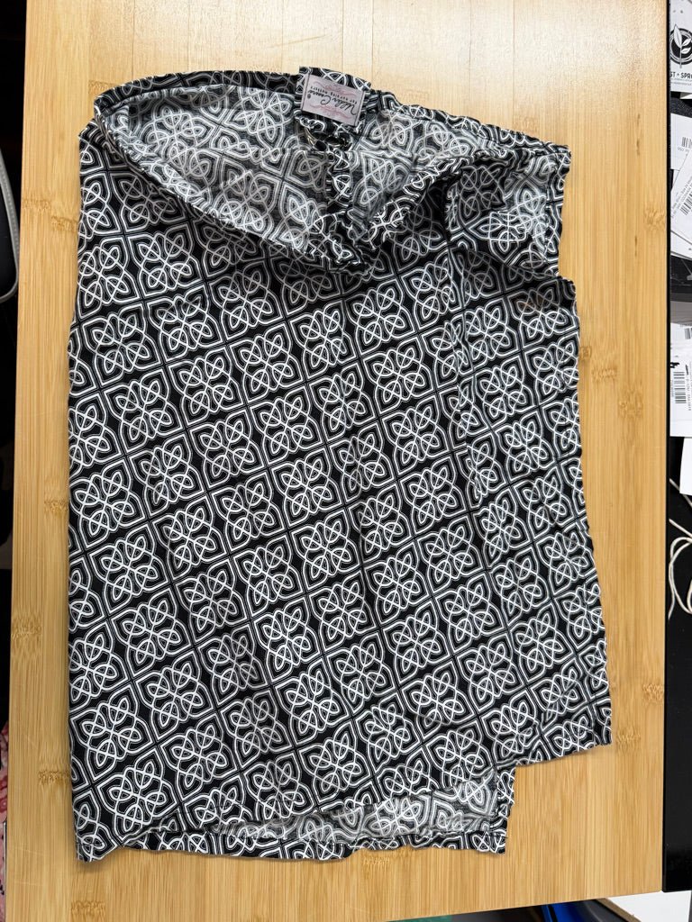 Udder Cover Nursing Cover – One Size | Black & White Geometric | Play - Nest and Sprout-Consignment