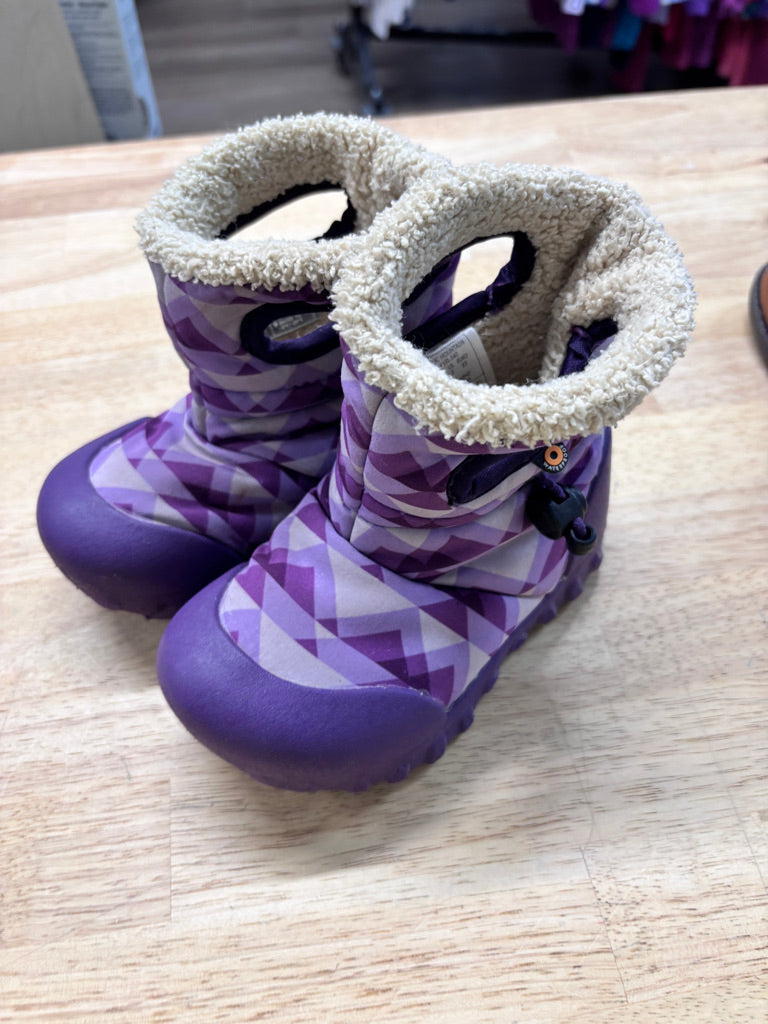 Bogs Size 7 Purple Winter Boots