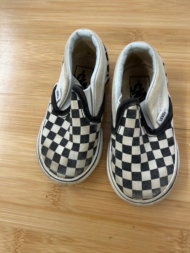 Vans Checker Canvas Shoes – T5 (EU 21) | White & Black | Play - Nest and Sprout-Consignment