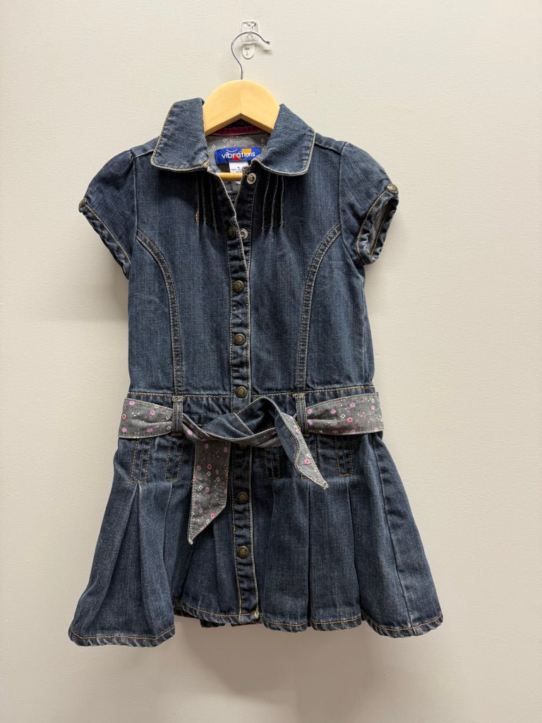 Vibrations Denim Dress – 6 | Darker Wash Button-Up Drop Waist Lined Collar 100% Cotton - Nest and Sprout-Consignment