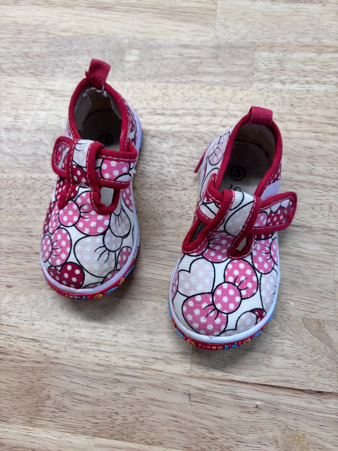 Little Beary Sneakers with Bows (Fits 5/6)