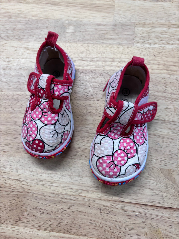 Little Beary Sneakers with Bows (Fits 5/6)