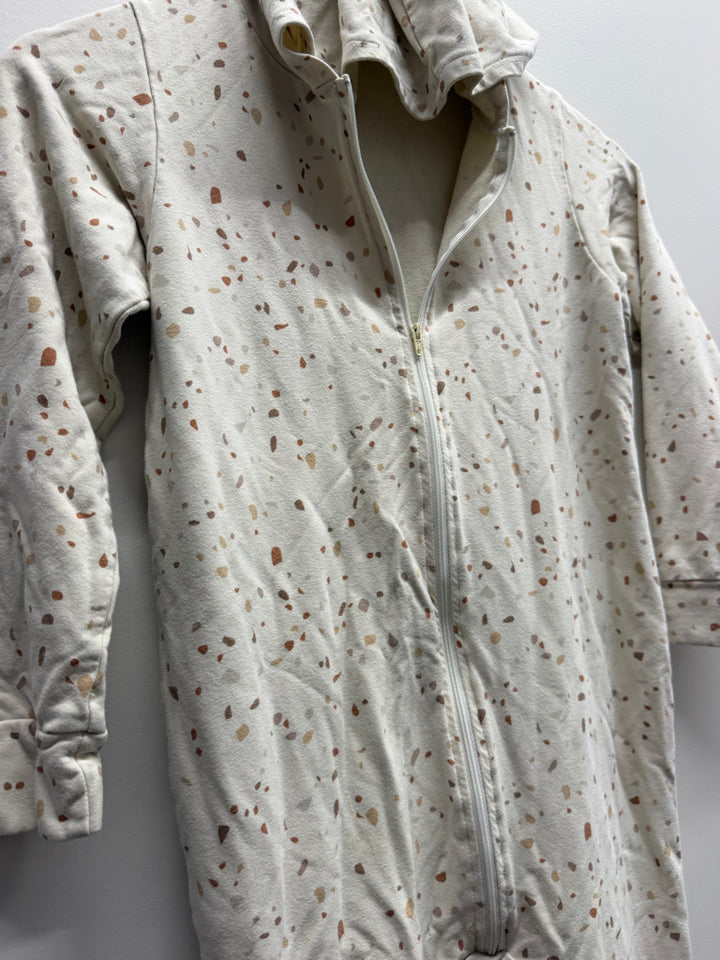 Jax & Lennon Cream Pebble Print Hooded Romper – Youth M | Play