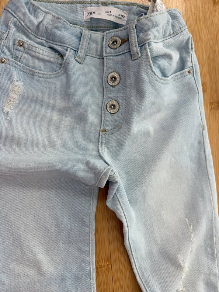 Zara Distressed Raw Edge Light Wash Button-Up Jeans – 7