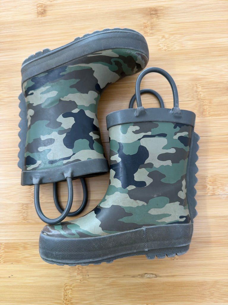 Joe Fresh Rain Boots – 5 | Camo - Nest and Sprout-Consignment
