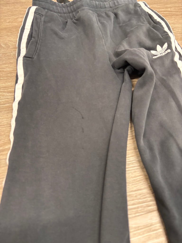 Adidas Youth Joggers – Size 11 - 12 (150) - Nest and Sprout - Consignment