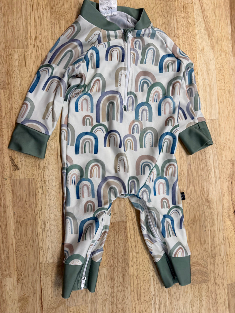 Honeysuckle Rainbow One-Piece – 6–12M | Green | Excellent