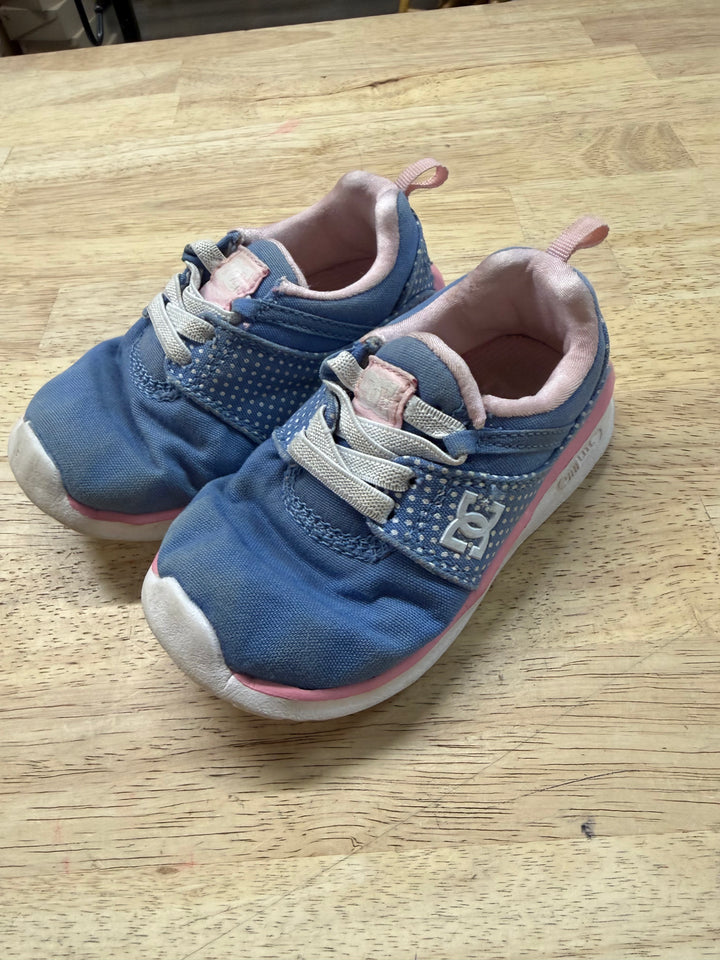DC Sneakers – 5