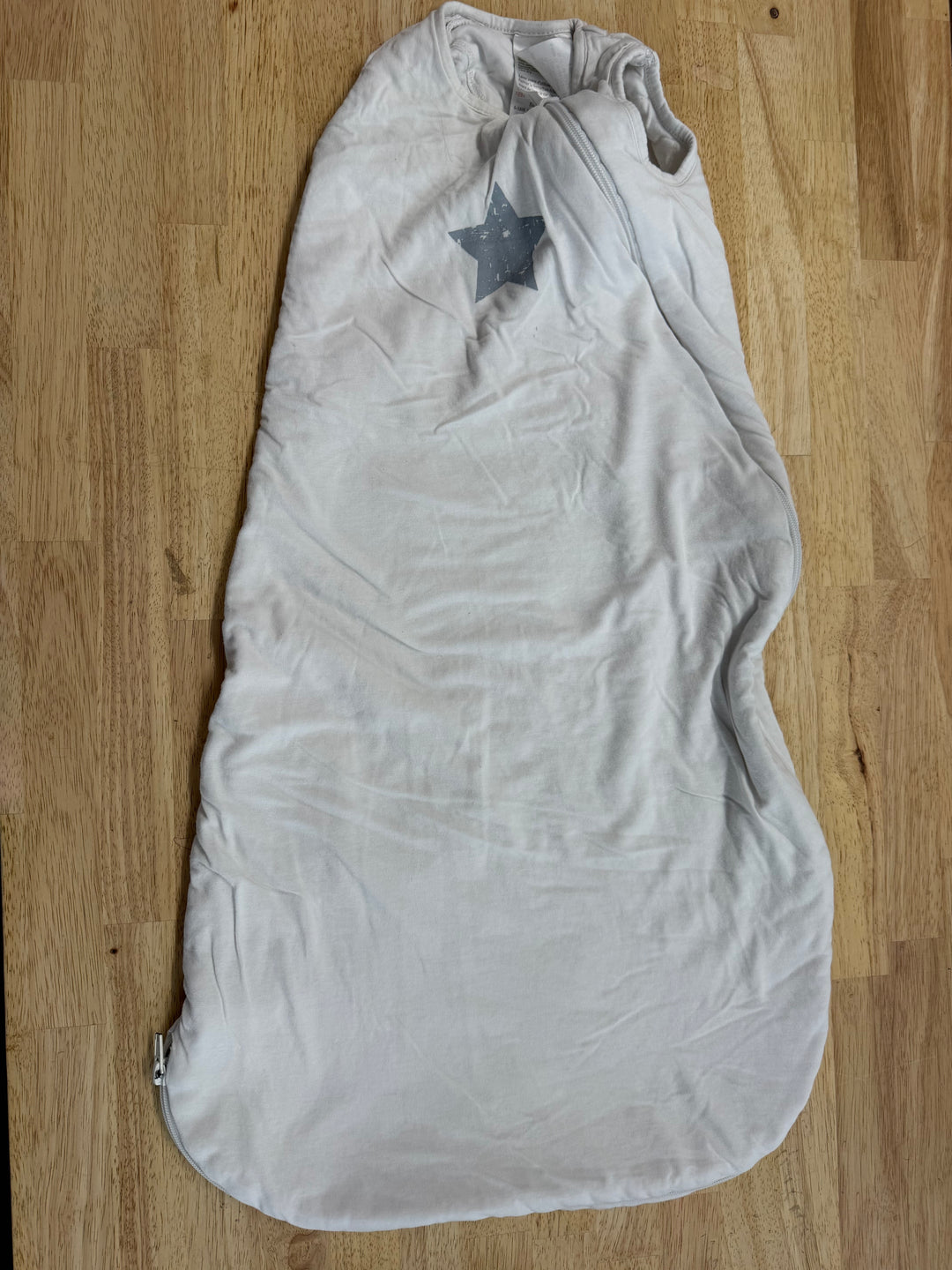 Perlim Pinpin Sleep Sack – 6–18M | White 1 Tog | Play