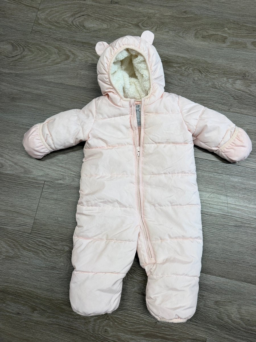 Gap Insulated Snowsuit – 3–6M | Light Pink Fold-Over Hands & Feet | Play - Nest and Sprout-Consignment