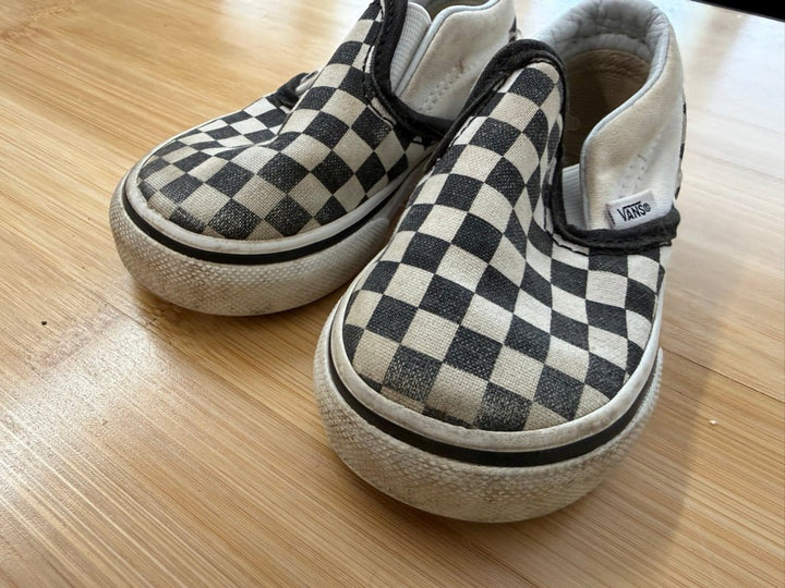 Vans Checker Canvas Shoes – T5 (EU 21) | White & Black | Play - Nest and Sprout-Consignment