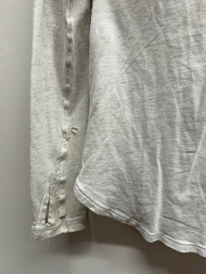 Ivivva Light Cream Top – 10 | AS-IS