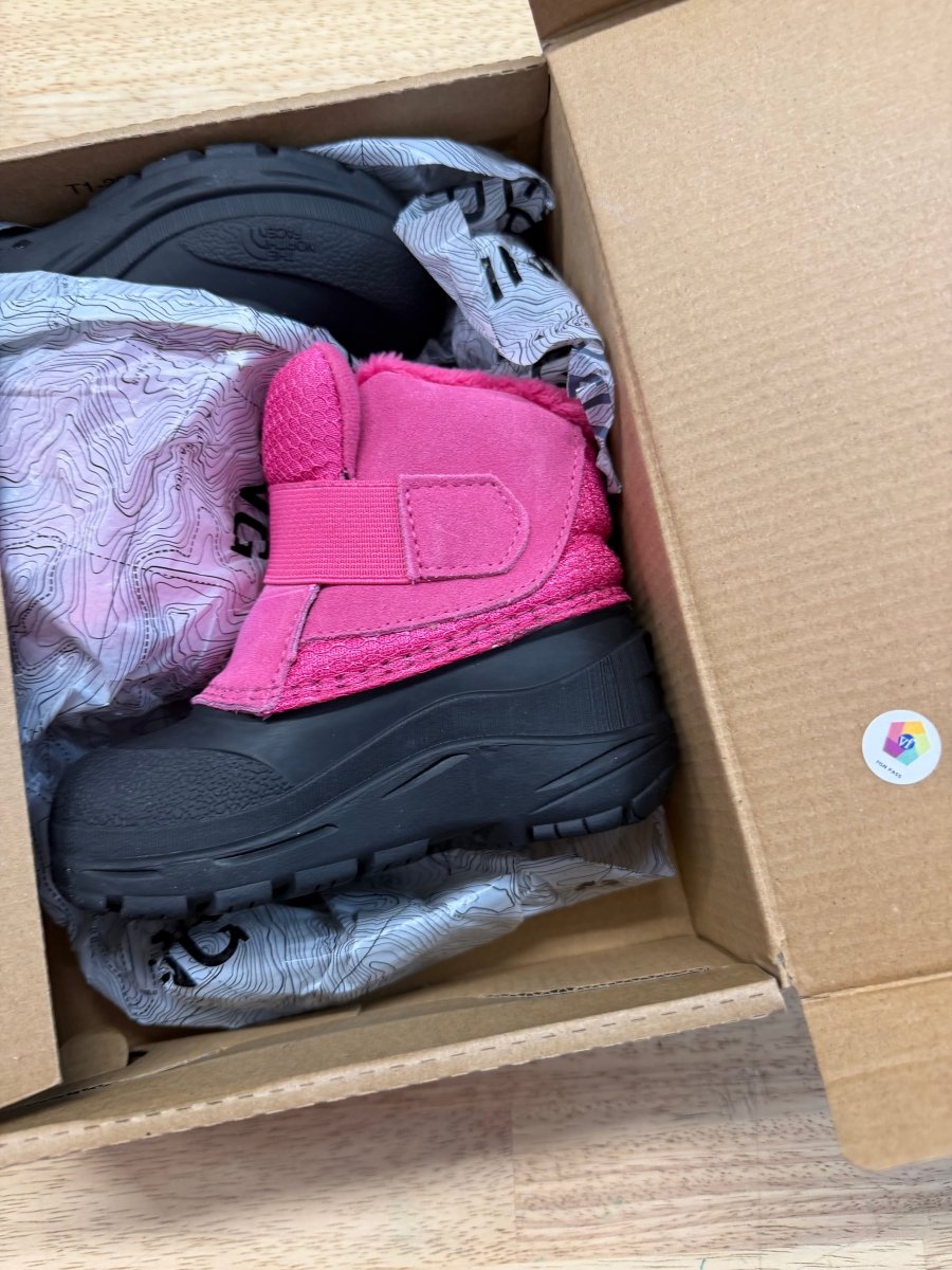 The North Face Alpenglow 2 Boot – 6 | Pink & Black | NIP - Nest and Sprout-Consignment