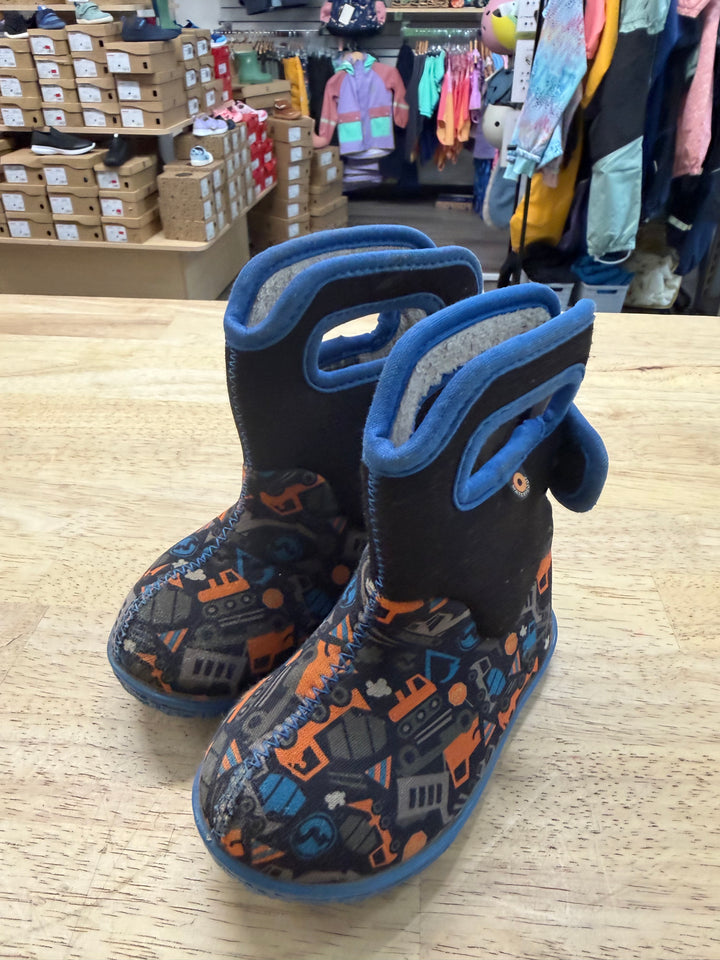 Baby Bogs Construction Print Boots – C5–10 (EU 21 Est.) | Play