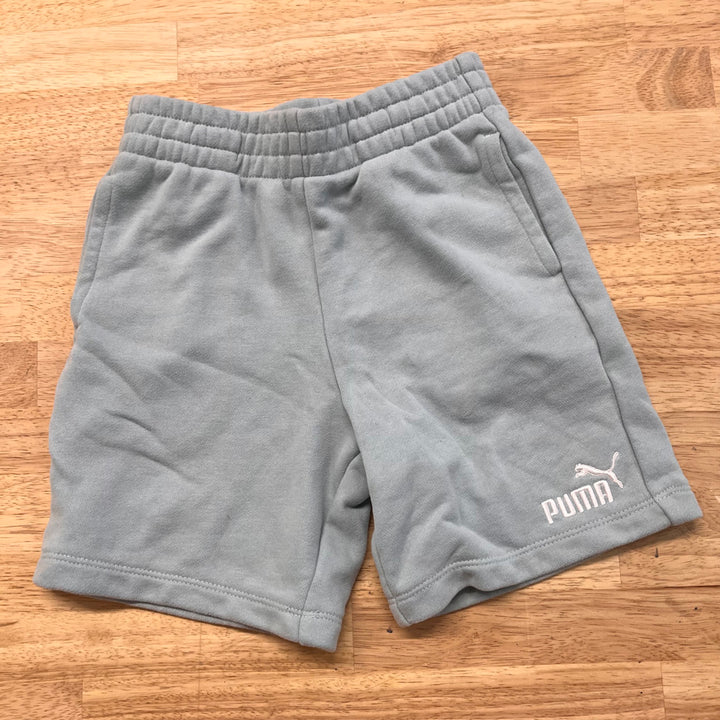 Puma Sweatshorts Size 5