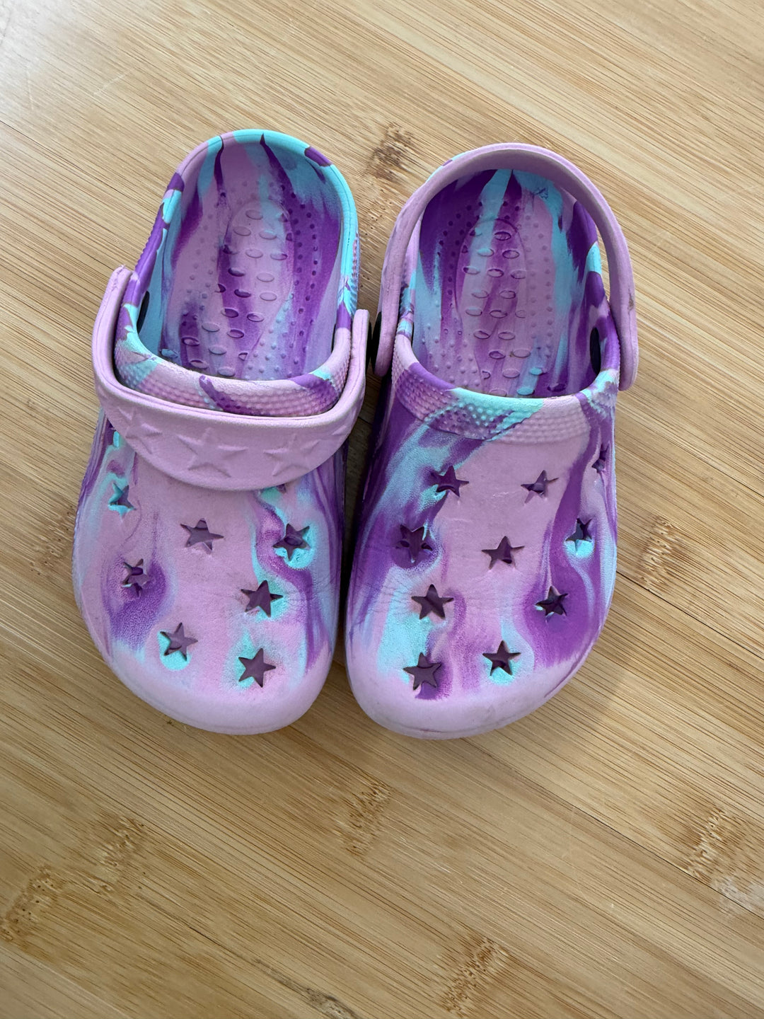 Pink Purple Swirl Clog Shoes – 8/9 (EU 25 Est.)