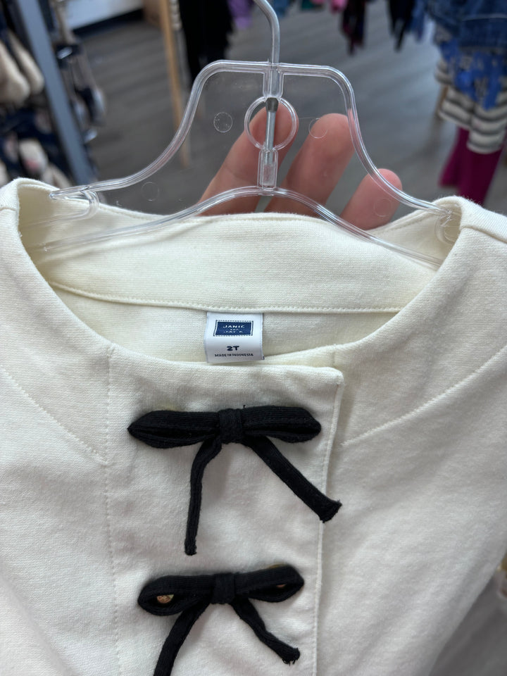 Janie & Jack Size 2T Cream Top with Bows| mark