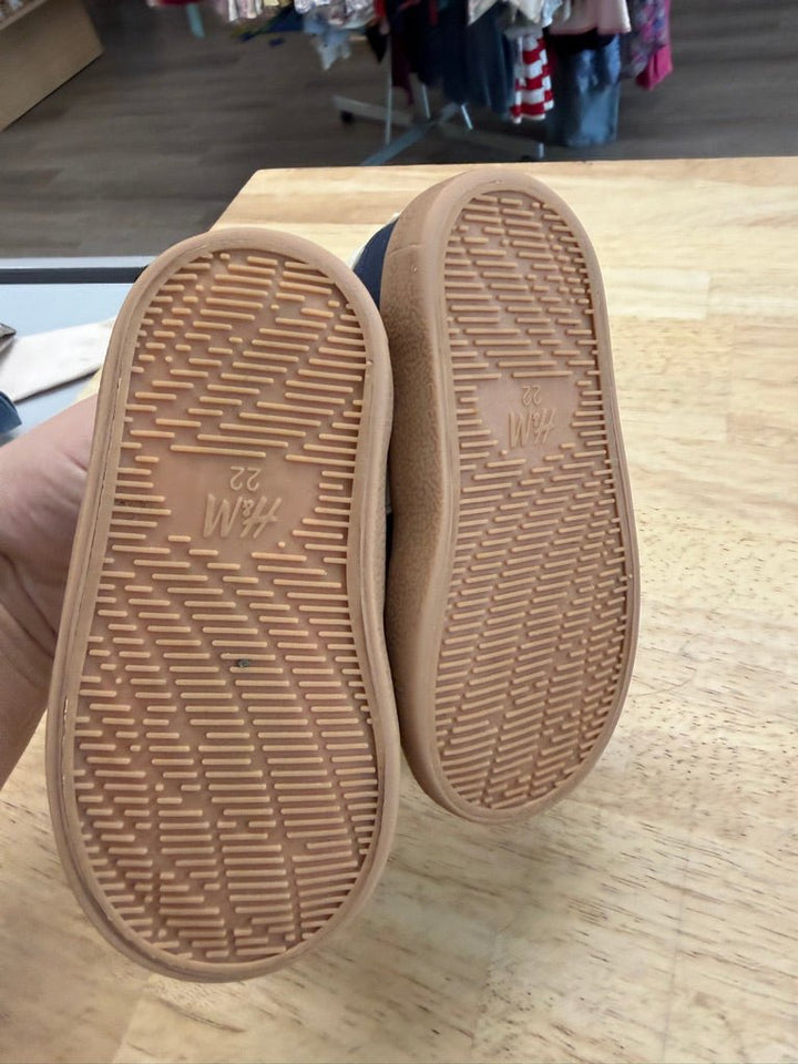 H&amp;M Sneakers – Size 22 | Navy &amp; Cream Velcro