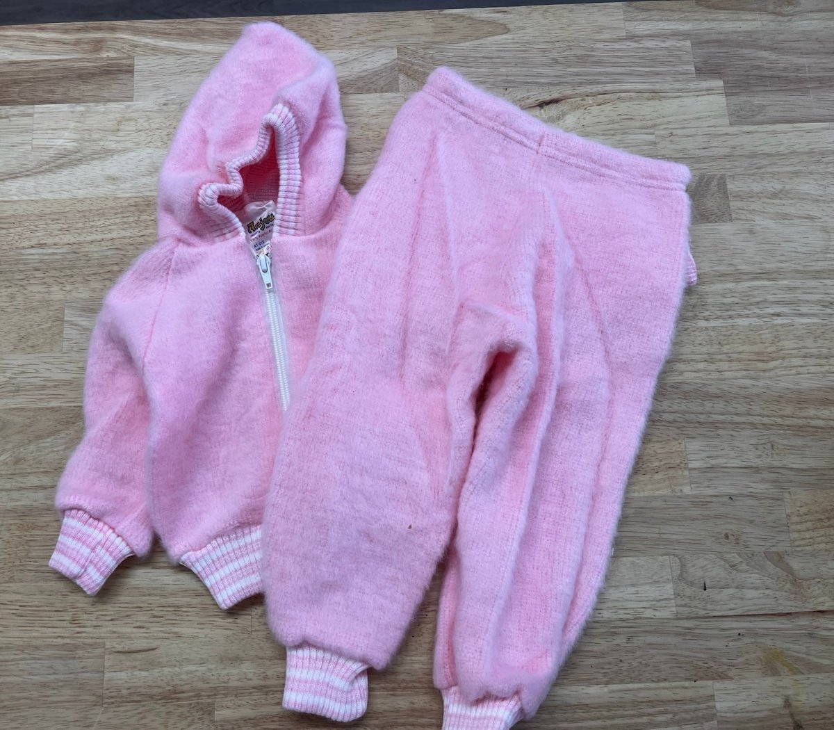 Anjou Knitwear Sweater Set – Size 2 – Vintage – Made in Canada - Nest and Sprout - Consignment