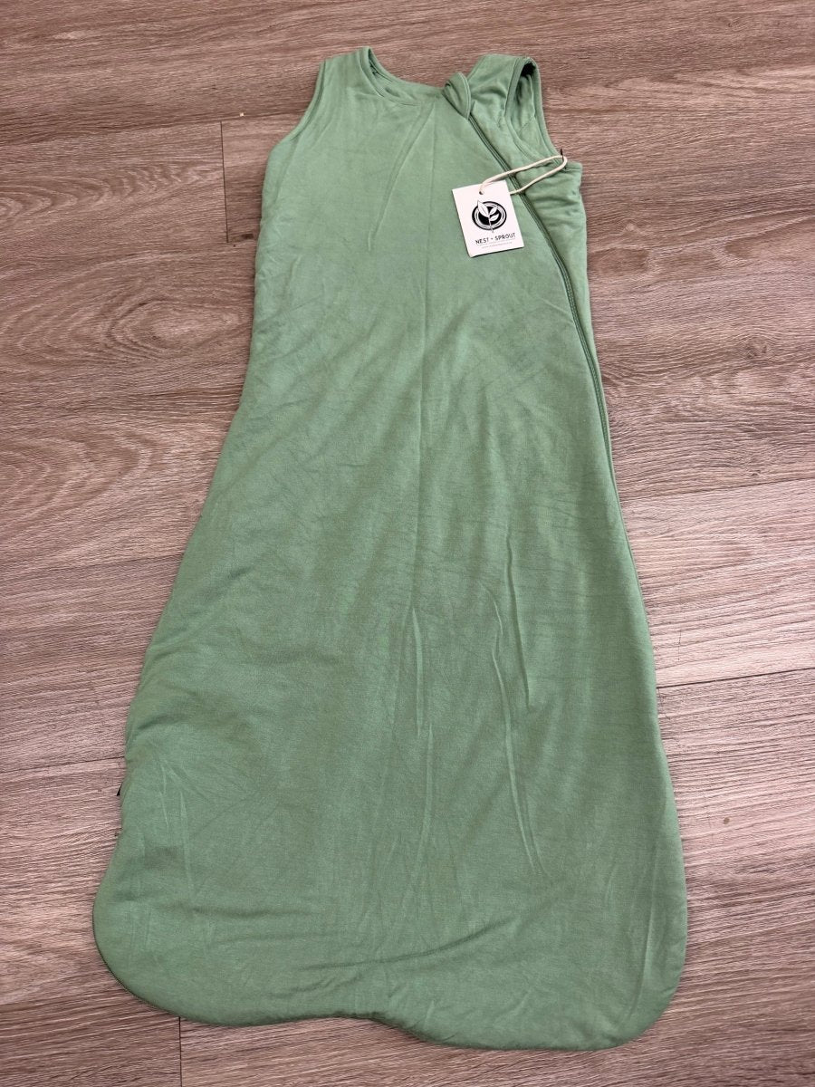 Green Bamboo Sleep Sack – 6–18M | Black Moon Print | No Tag - Nest and Sprout-Consignment