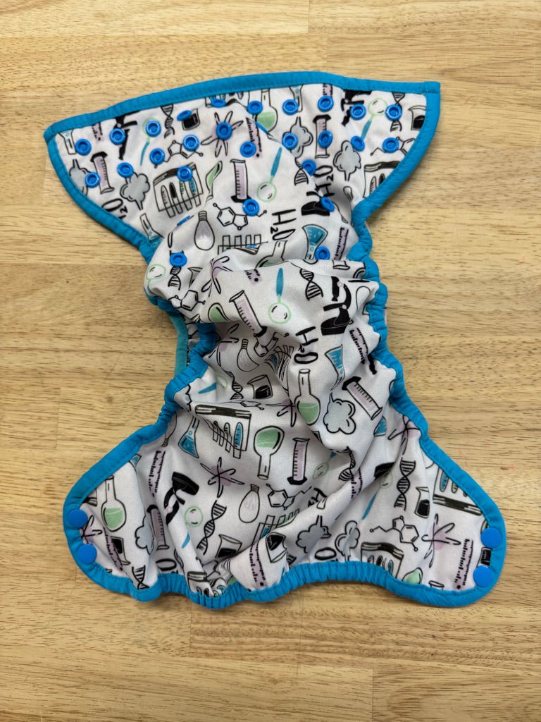 Thirsties Pocket Diaper – One Size | Natural Lining Science Print - Nest and Sprout - Consignment
