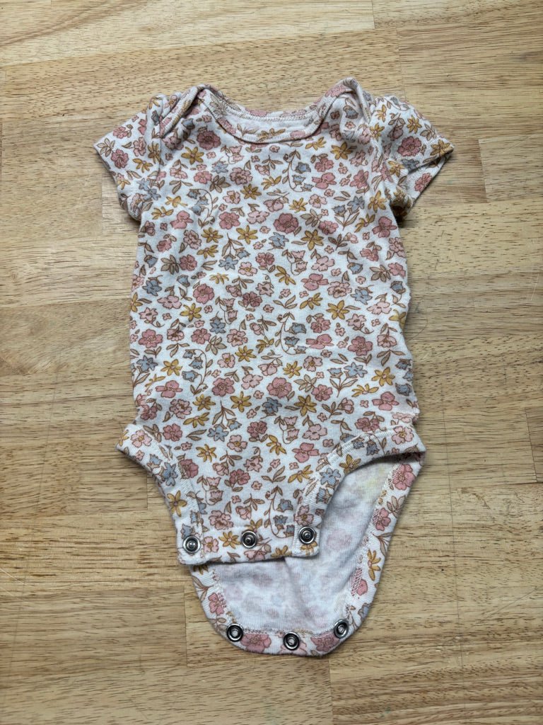 Carter’s Floral Bodysuit | Newborn imperfefct - Nest and Sprout - Consignment