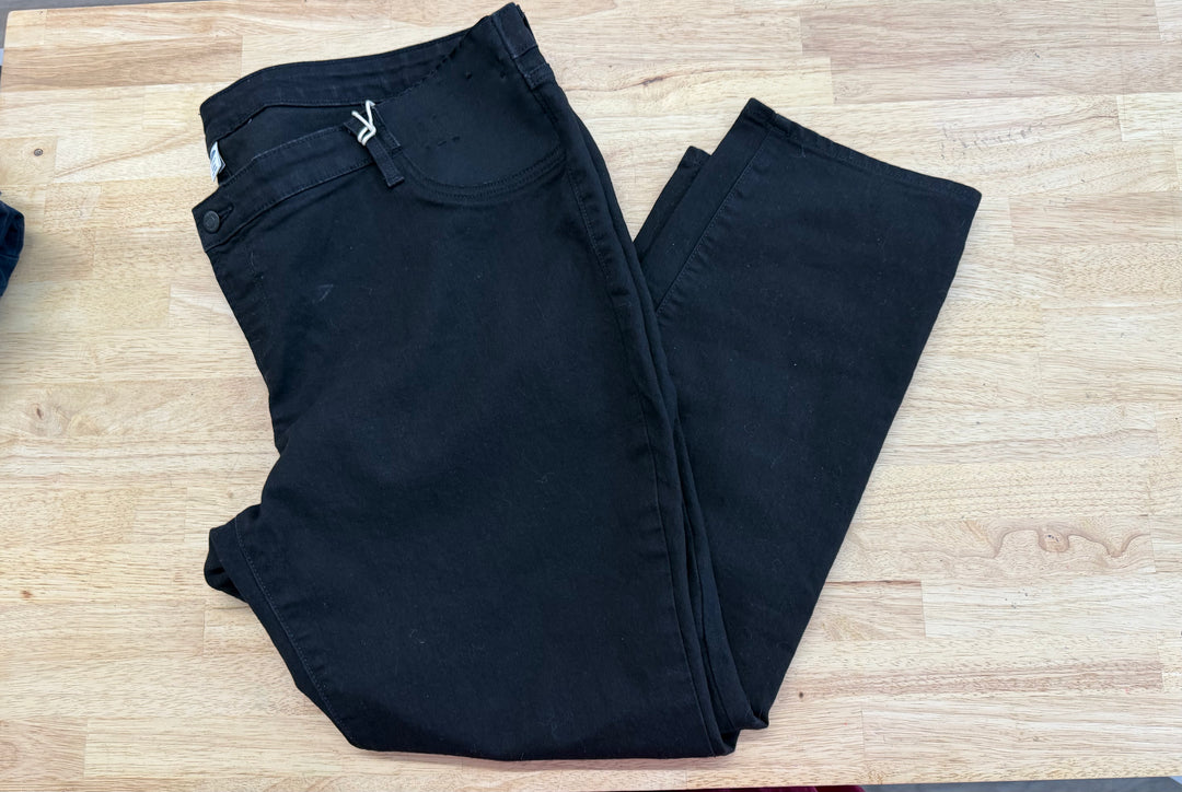 Old Navy Maternity Jeans (Size 20R, Black Side Panel)