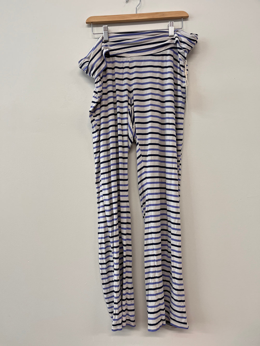 Old Navy Maternity Bottoms